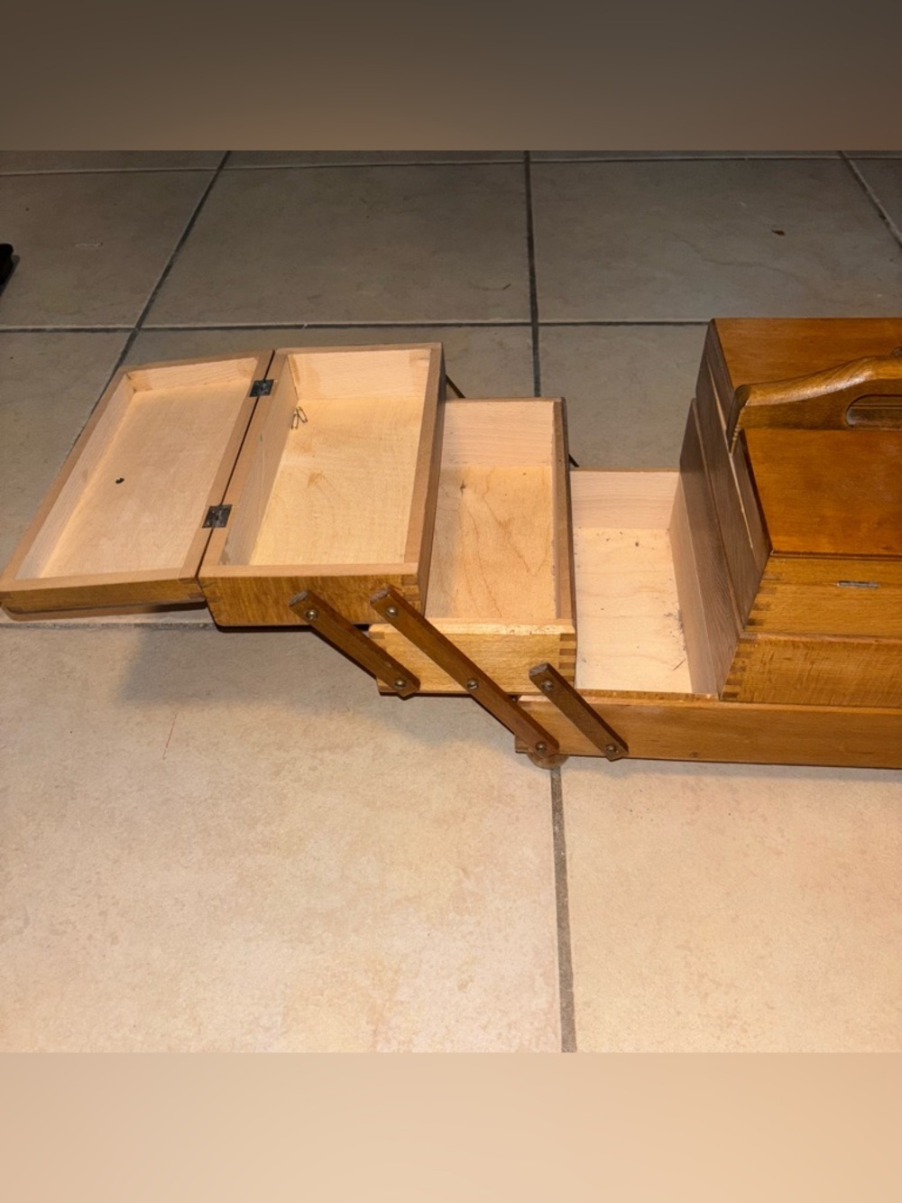 Antique Mid-Century Poland Beechwood Cantilever Sewing Box 1970-1980 - Picture 2 of 12